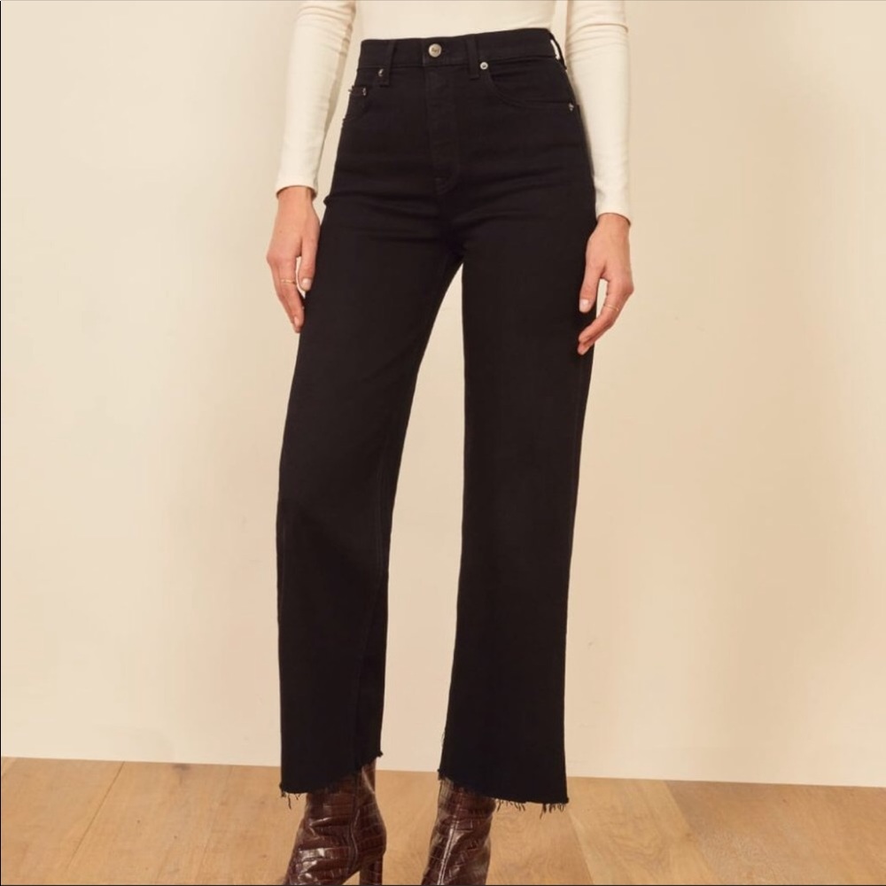 Reformation stretch flood  jeans size 24 in black